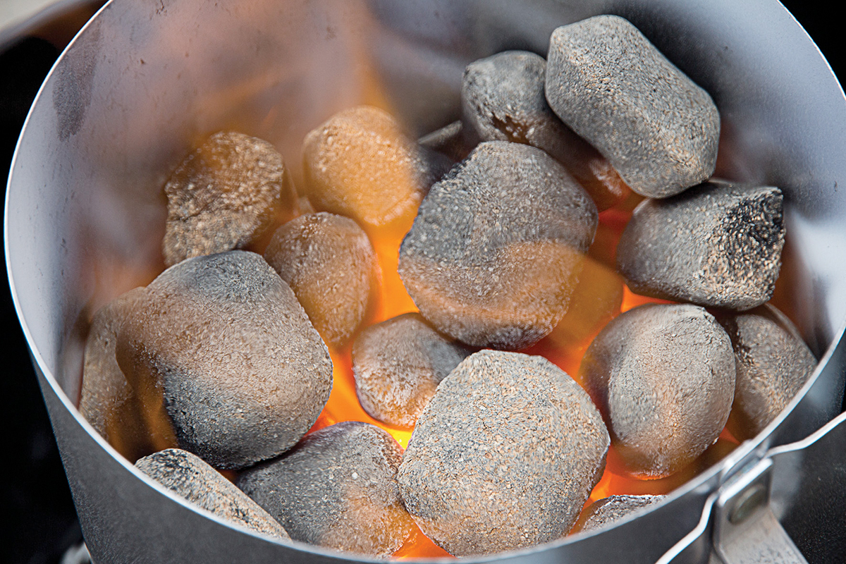 Premium Brennpaste für Premium Grillbriketts